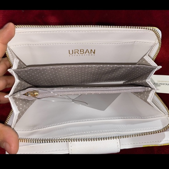 ‼️SOLD‼️ Lemon Wallet 🍋 - Picture 5 of 5